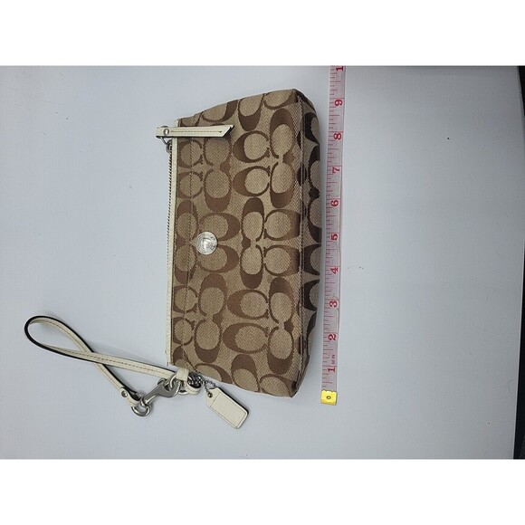 Coach Wristlet Wallet Great Condition Preowned -Brown - Picture 9 of 11